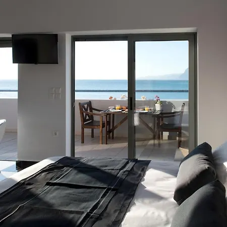 Majestic Penthouse In The Heart Of Patra Apartment Exterior photo