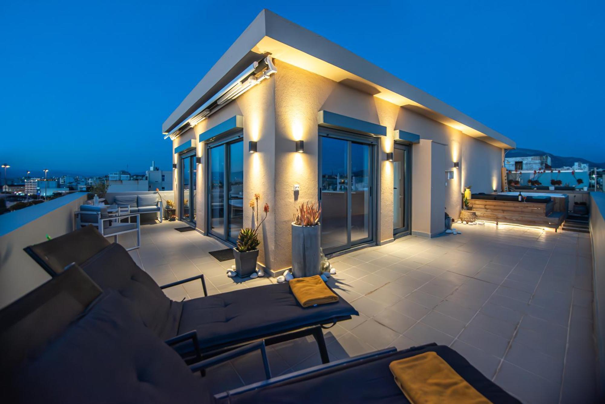 Majestic Penthouse In The Heart Of *