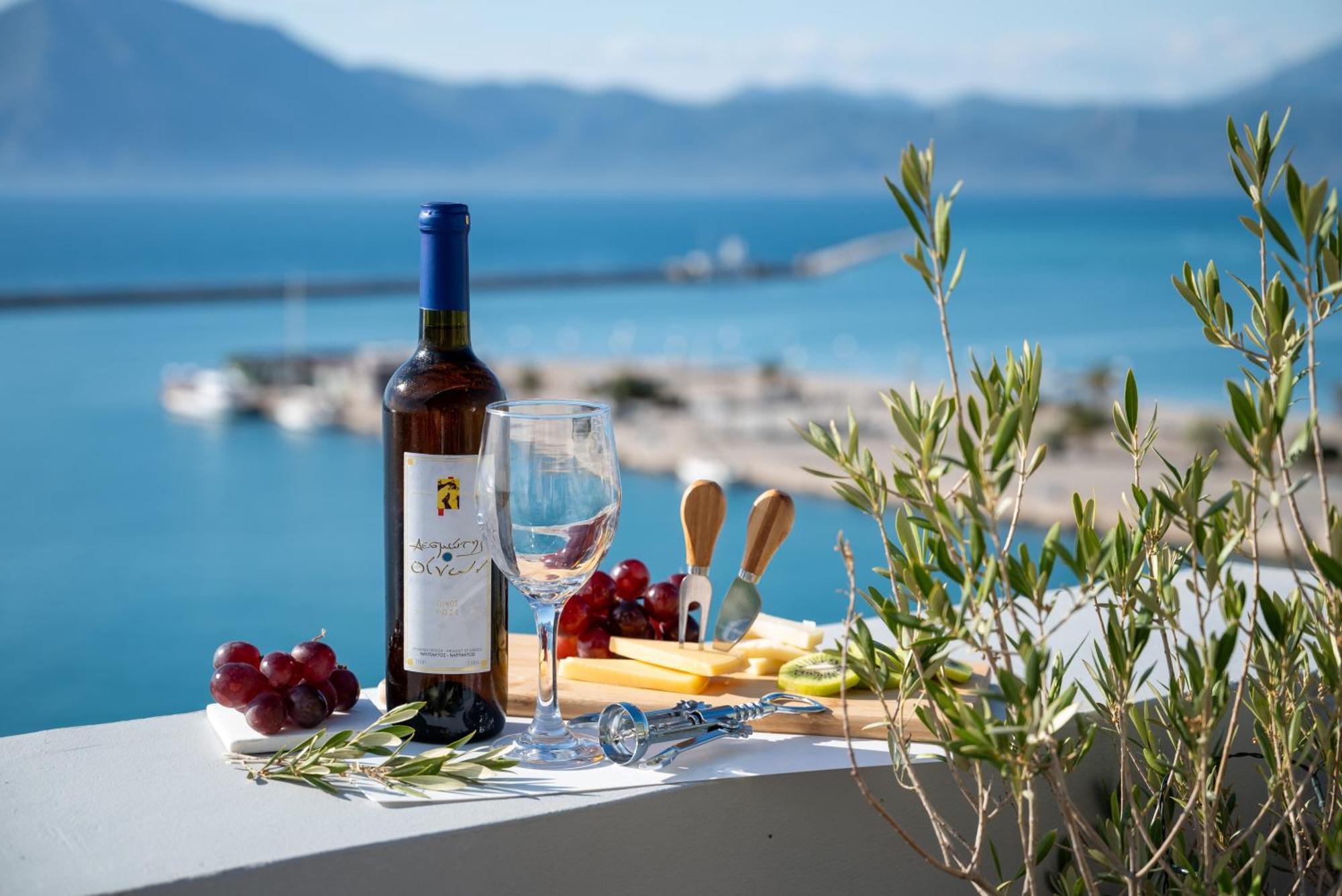 Majestic Penthouse In The Heart Of * Patras